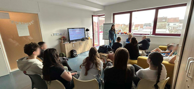 Višnjevac – Humanitarna utrka, predavanje o cyber bullyingu i trening socijalnih vještina